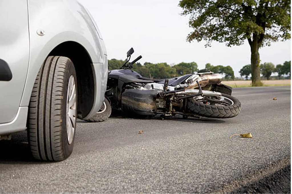 Glendale Motorcycle Riders: Your Rights After a Lane-Change&nbsp;Crash